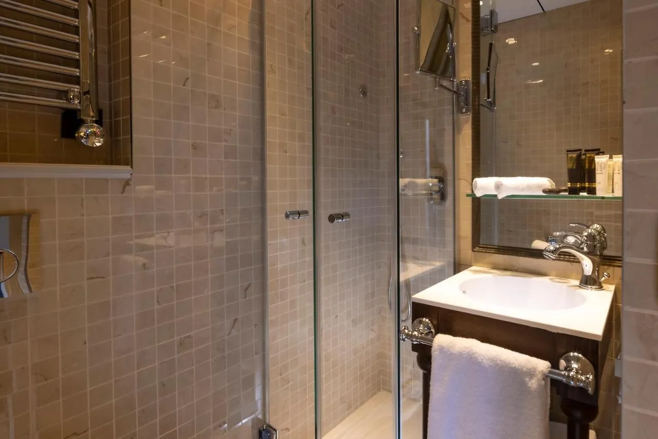 Hotel Vinci Due & Spa París